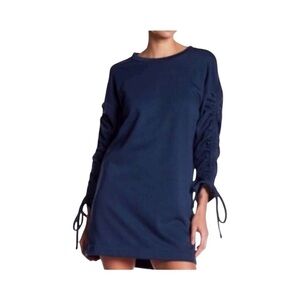 Lush dress with adjustable sleeves.